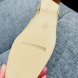 New with box cream dress shoes